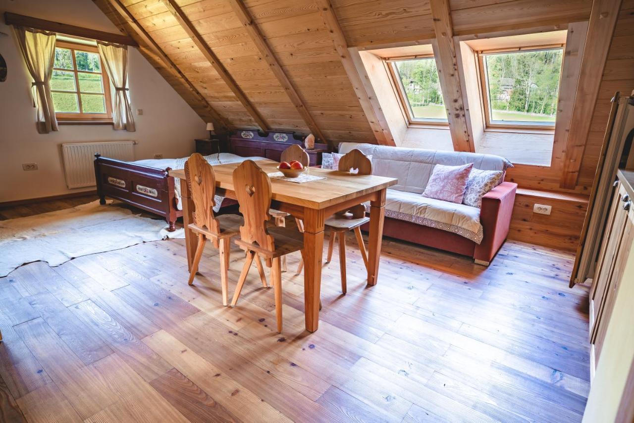 Tourist Farm Senkova Domacija Villa ซกอร์นเย เยแซร์สโก ภายนอก รูปภาพ