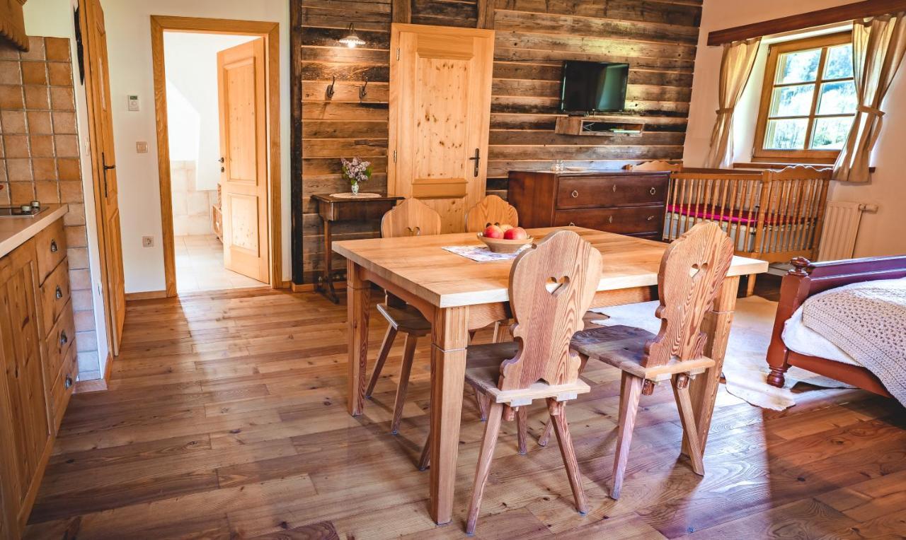 Tourist Farm Senkova Domacija Villa ซกอร์นเย เยแซร์สโก ภายนอก รูปภาพ